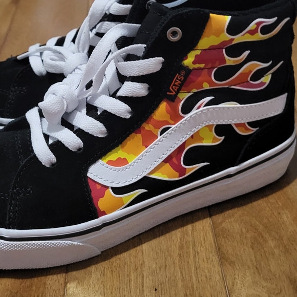 NWOT Vans size 7 youth Filmore Hi high top flame print running shoes - Picture 3 of 8